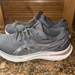 ASICS Women's Gel-Kayano 29 running shoe in a grey and pink