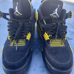 Air Jordan Flight retro BB sneakers, Size 9.5, retail for $270-$300