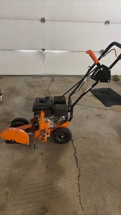Gas edger on wheels