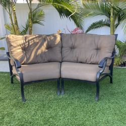 Outdoor Loveseat 
