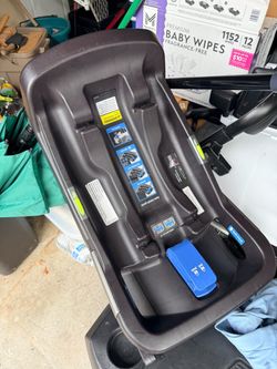 Nuna Pipa Car Seat Base
