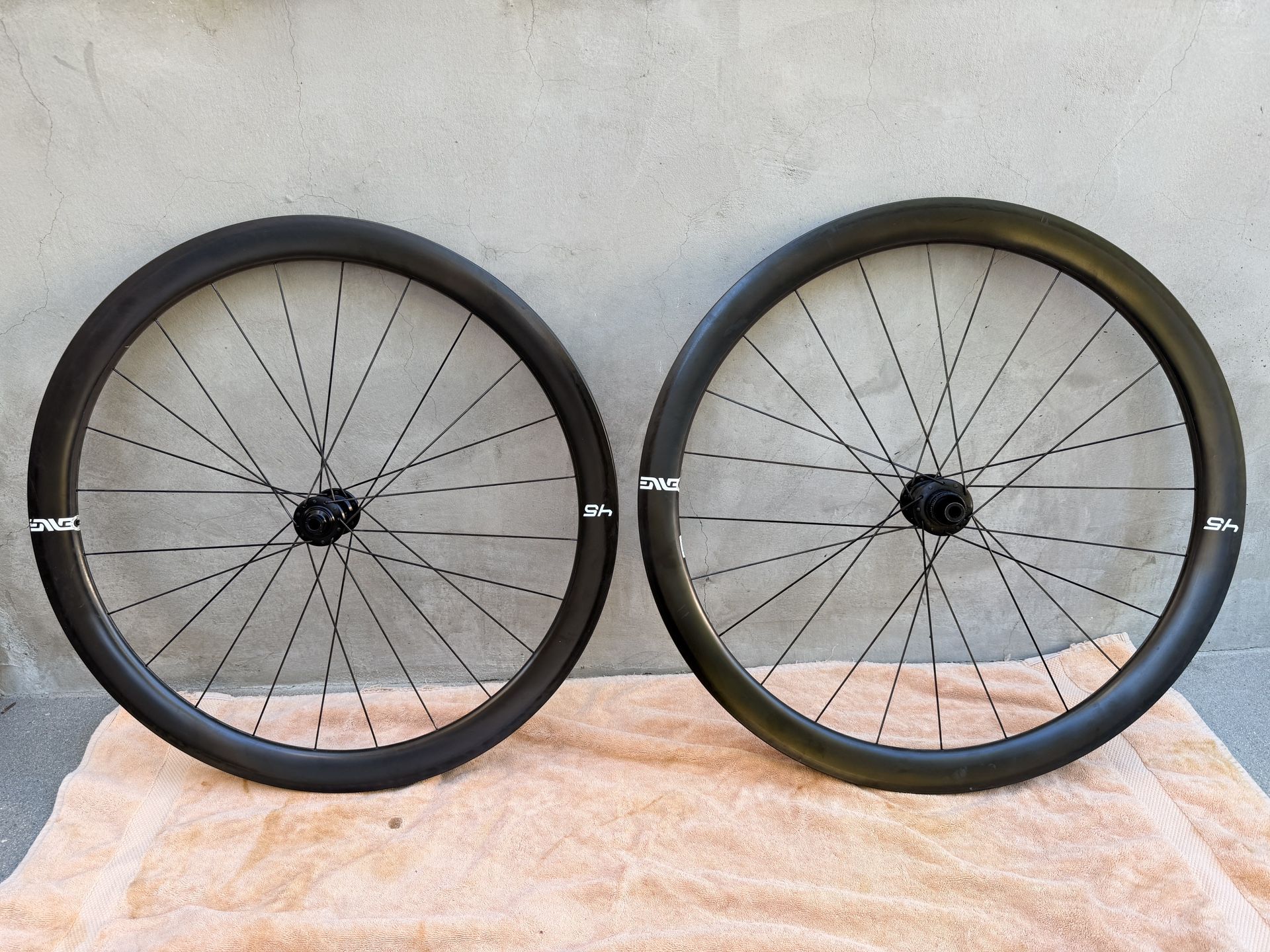 Enve 45