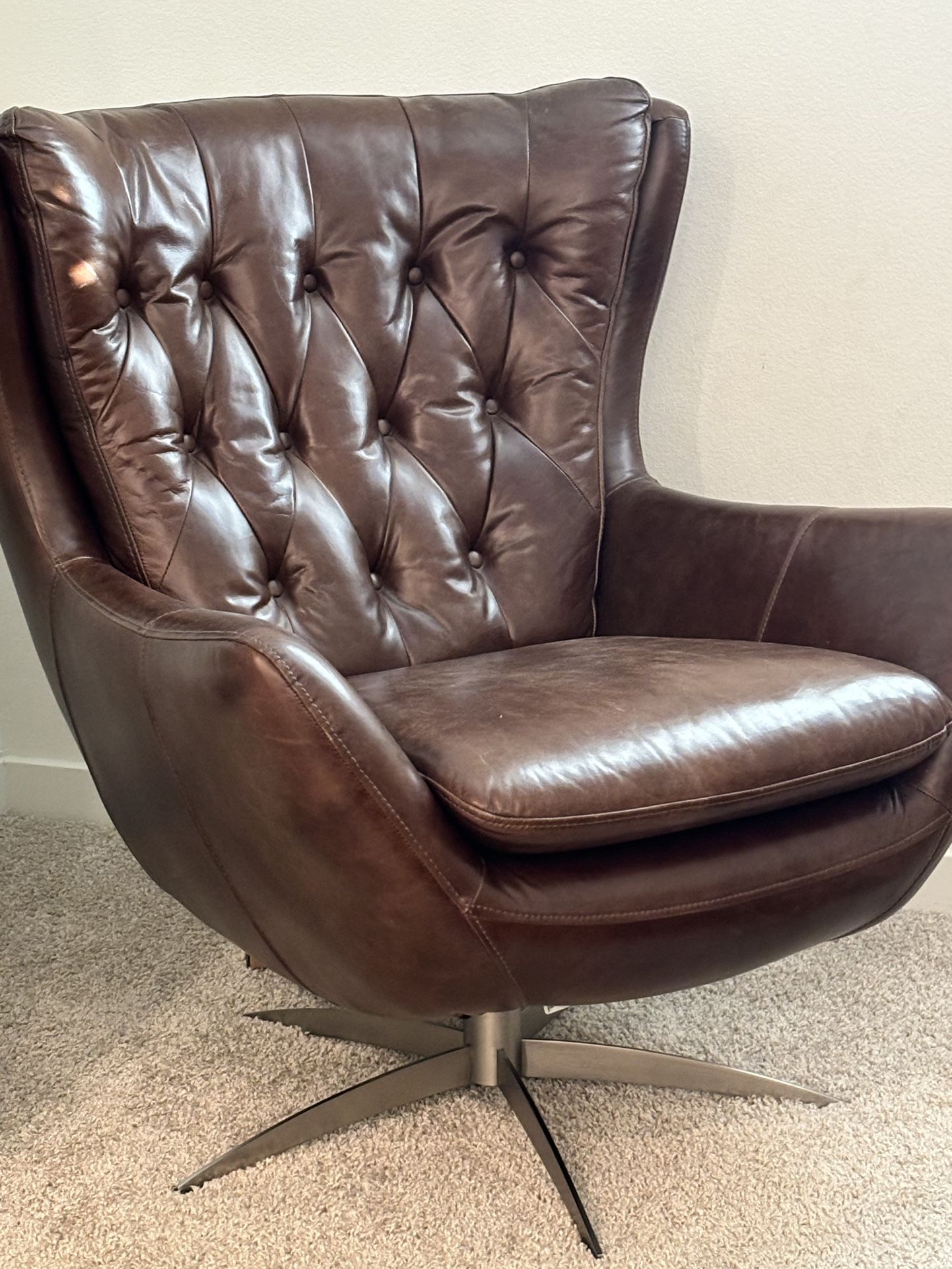 Pottery Barn Wells Swivel Arm Chair
