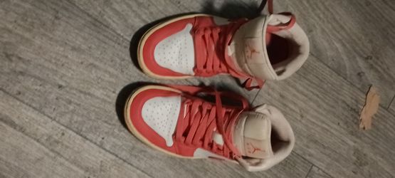 Air force Jordans size 6 women's $75 CASH