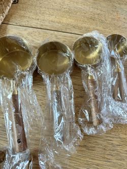 Gold Measuring Cups 