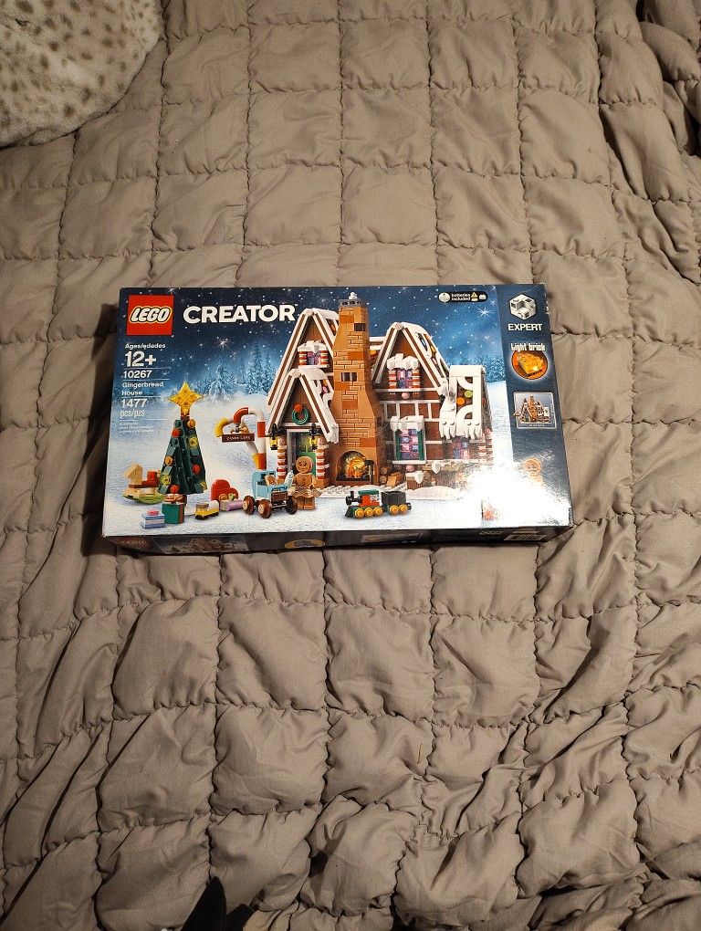 LEGO 10267 Gingerbread House