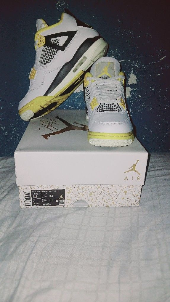 Jordan Retro 4Vivid Sulford Women