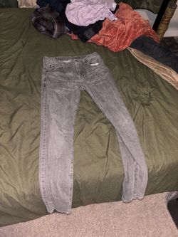 Levi’s Gray Wash Jeans – Men’s (34x34) – Excellent Condition