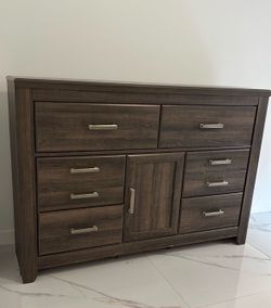 Wooden dresser