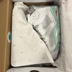 WMNS AIR JORDAN 6 Retro