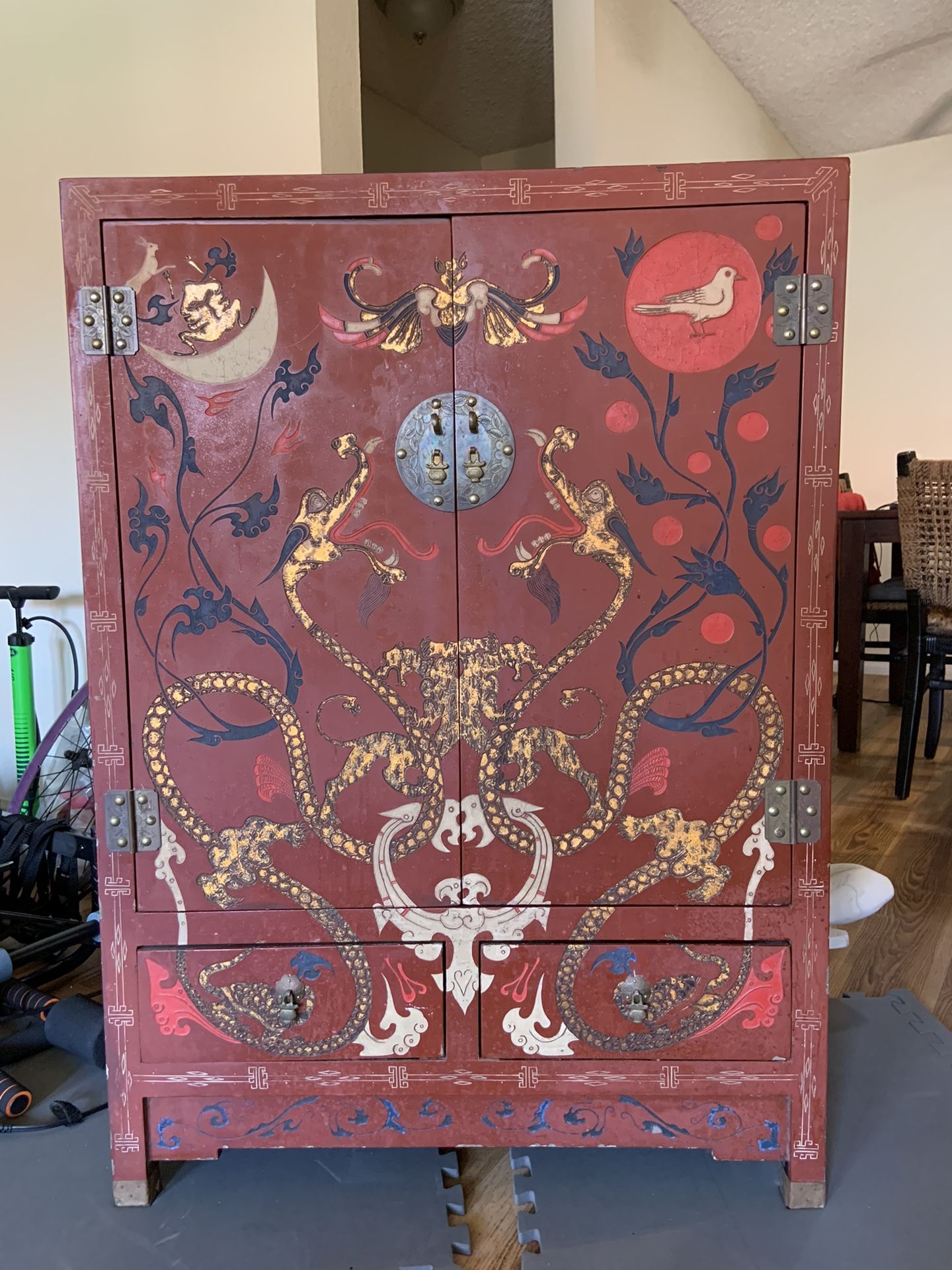 Chinese Antique Cabinet $120