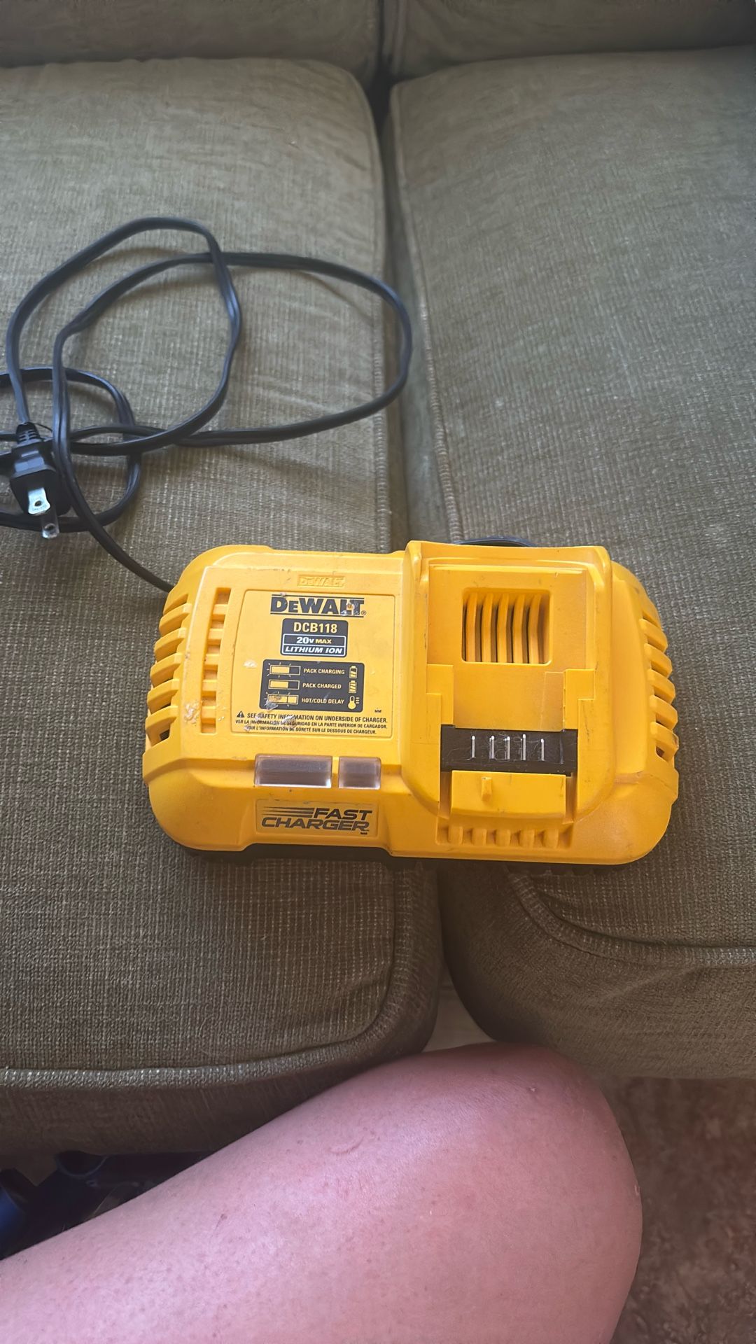 Dewalt DCB118 Fast Charger With Cooling Fan