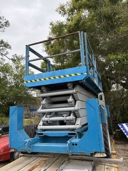 Genie GS-5390 - Scissor Lift -2005