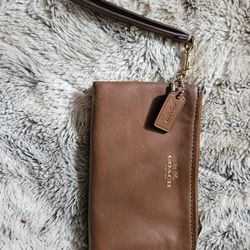 Coach Wristlet Tan