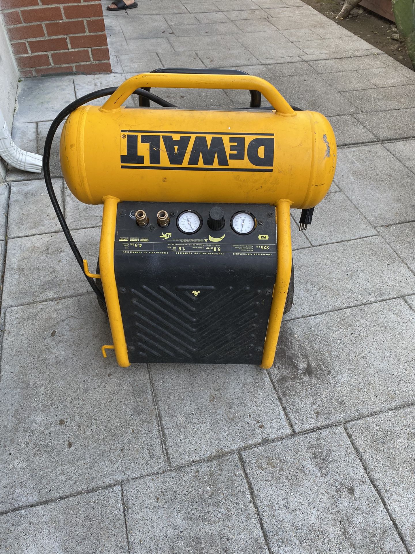 DEWALT Air Compressor