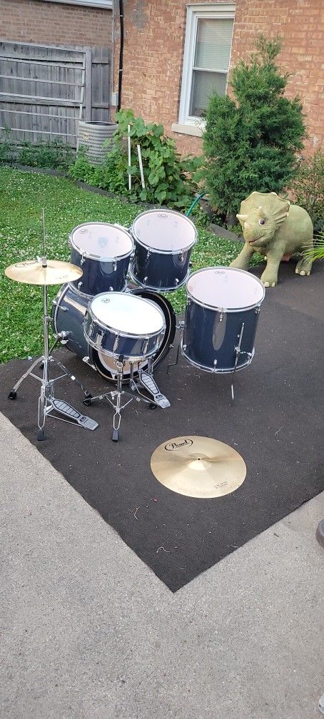 Drumset Pearl Forum Series