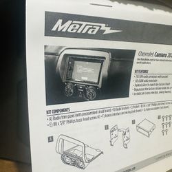 Caratula Del Radio Con Sus Arneses Para Un Camaro 2014