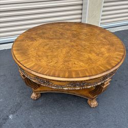 Exceptional Henredon Round Coffee Table – Classic Carved Details
