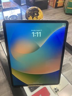 iPad Pro 12.9-inch 6th Gen 128 GB