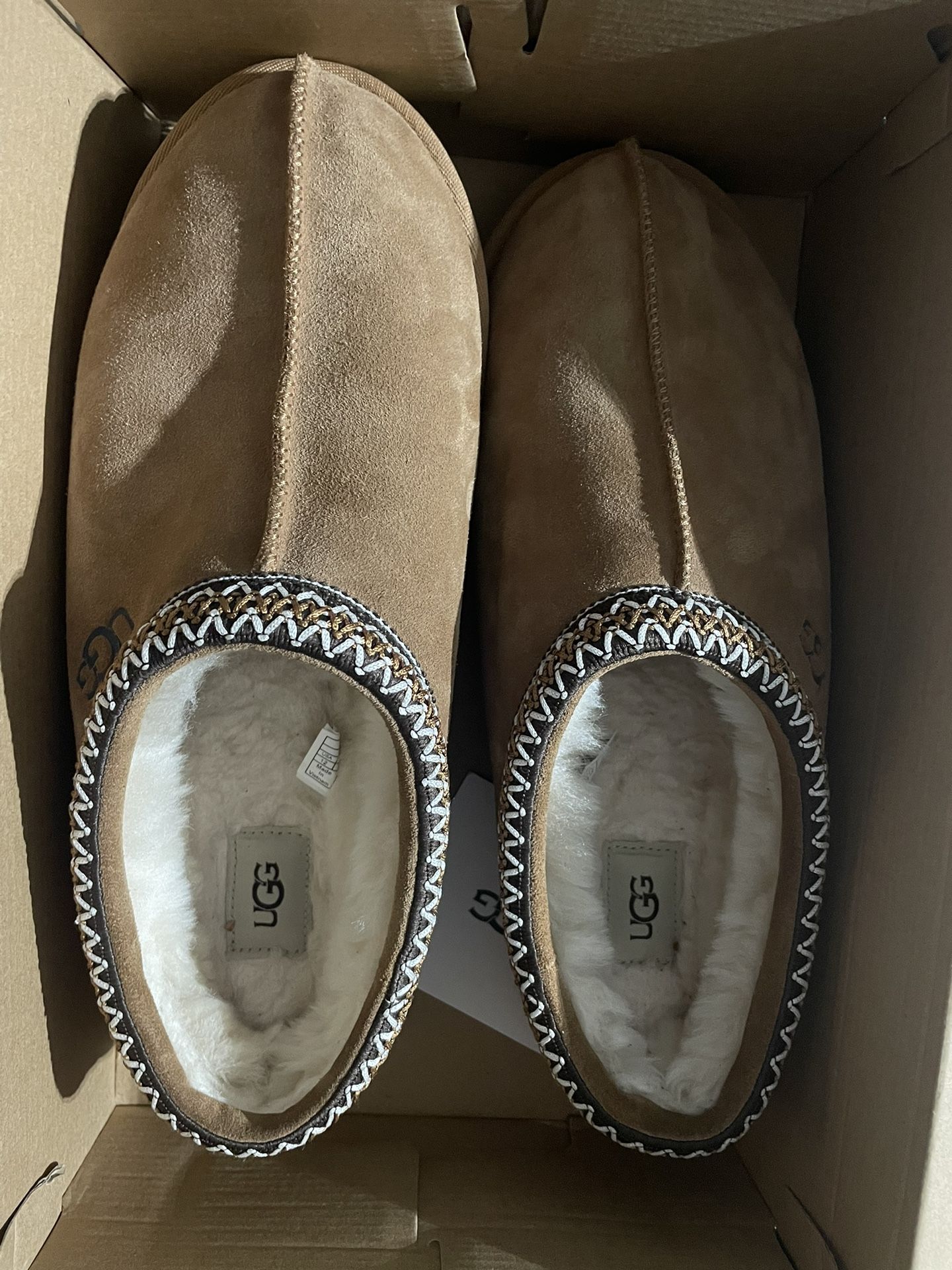 Uggs Tasman Size 12