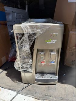 Water dispenser