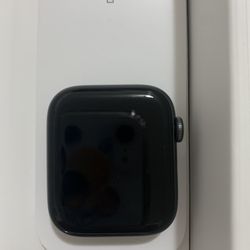 Black Friday Sales! Apple Watch Series 5 44mm Space Gray Color With Black Band GPS!