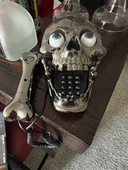 Skeleton phone