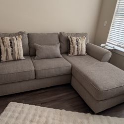Modern sectional sofa with chaise lounge