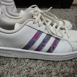 Women's Adidas 6.5