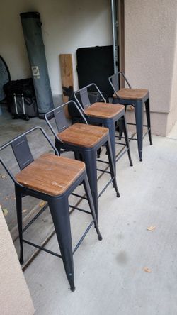 Barstools ( set of 4)