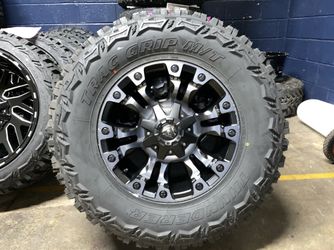 18" Fuel D569 Vapor Black Wheels Package 35" MT Tires 8x170 Ford Super Duty F250