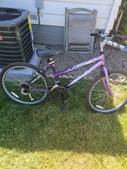 Huffy 24 ins girl bike 80