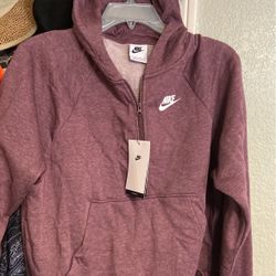 nike sweatshirt