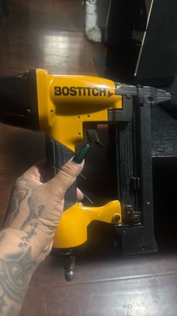 Bostitch SX150 stapler