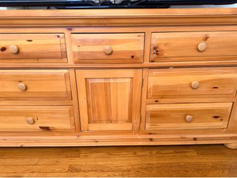 Dresser // entertainment center