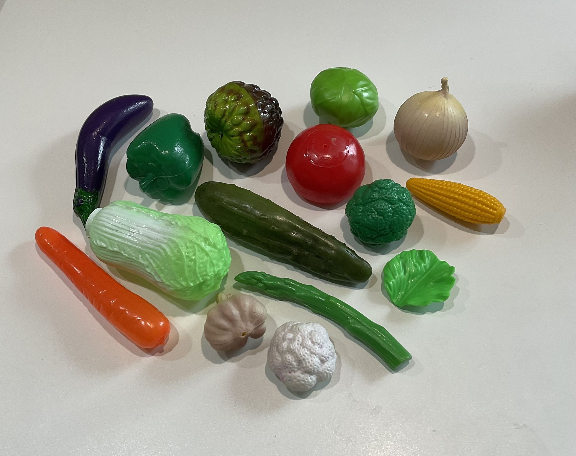 Set of 17 Hard Plastic Real Size Vegetables