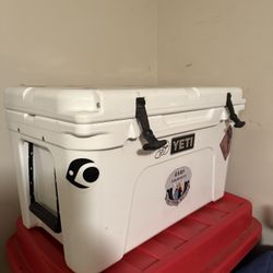 Yeti Cooler. Barely Ever Used It. 