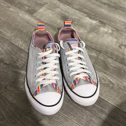 Girls Converse 