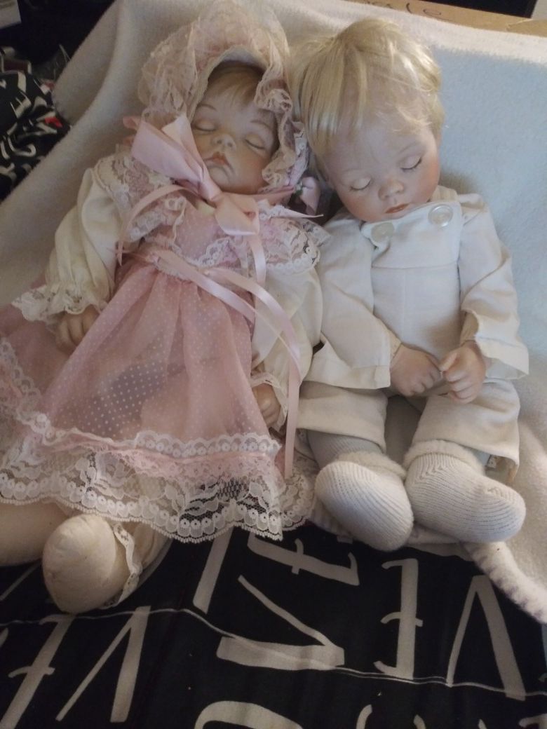 2 sugar britches dolls