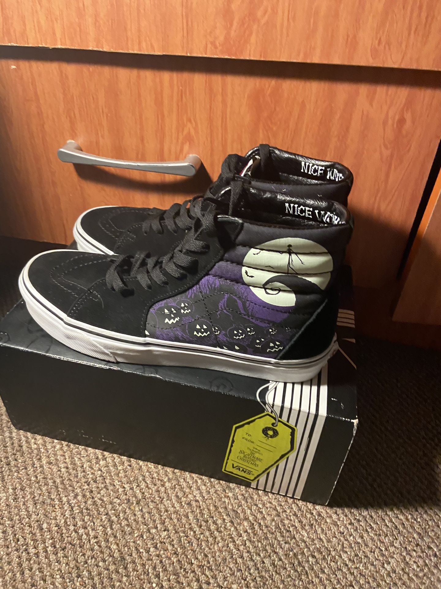 Limited edition nightmare before Christmas vans size (8.0)