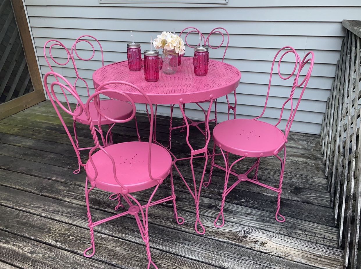 Vintage Antique Barbie Pink Wrought Iron Ice Cream Parlor Bistro Set With Table And 4 Sweetheart Chairs!!