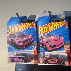 Hot Wheels  PINk ‘20 Dodge Hellcat & Porsche GT3 RS