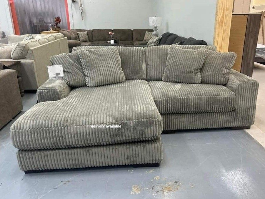 Brand New/ Gray Laf-Raf Sofa Chaise,small Sectional,seccional,couch/ Delivery Available, Financing Options 