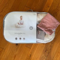 Snuggle Me Infant Lounger