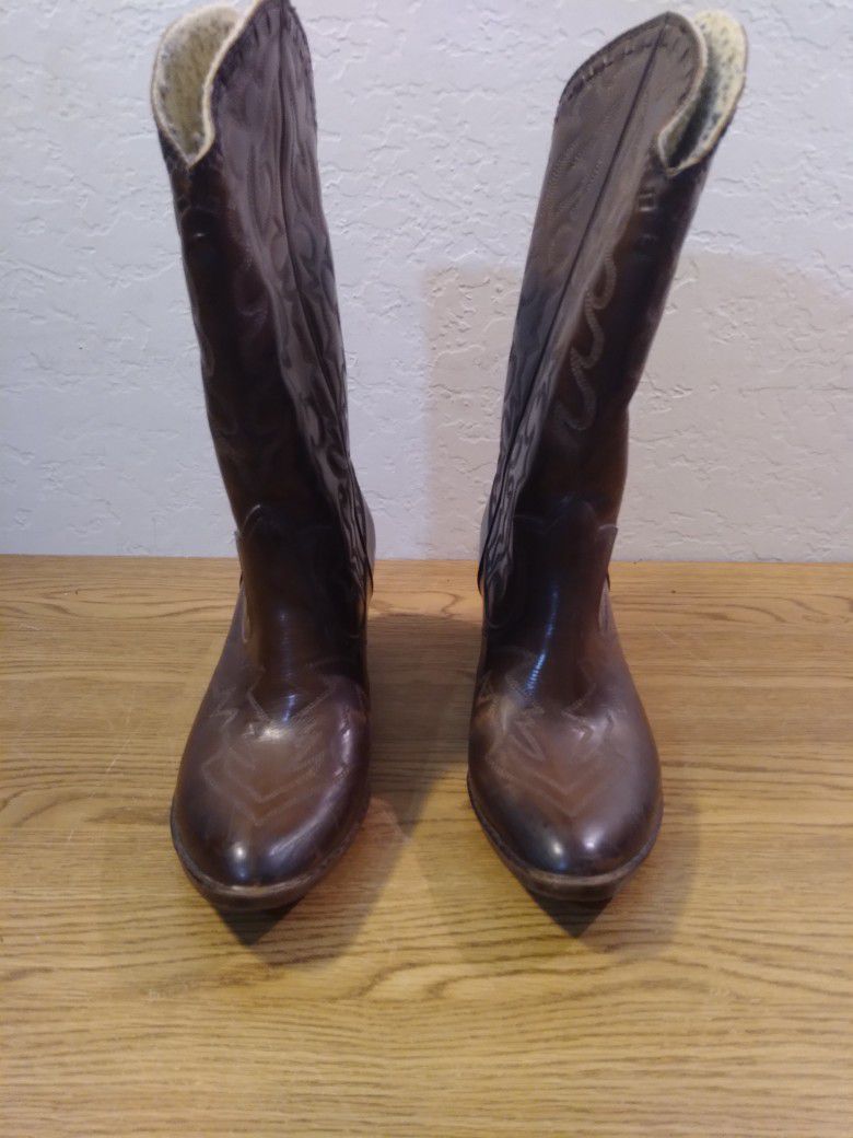 Size 8 Cowgirl Boots 