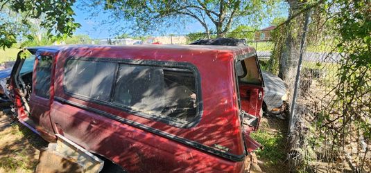 Truck Topper/ Camper/ Cap