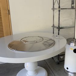 Round Dining Table 