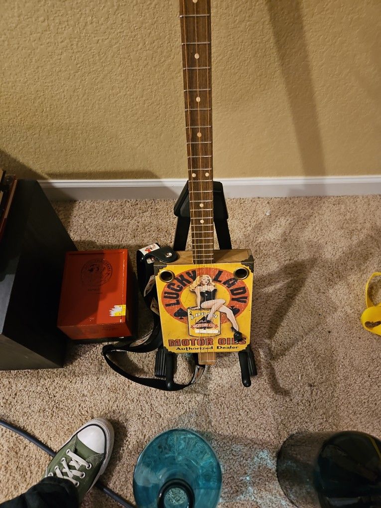 Cigar Box Guitar