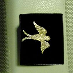 Crystal dove ring
