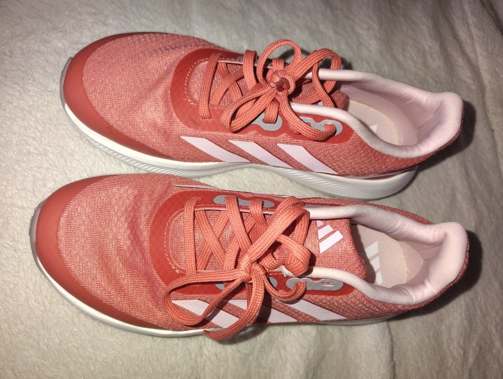 Women's Adidas Size 5
